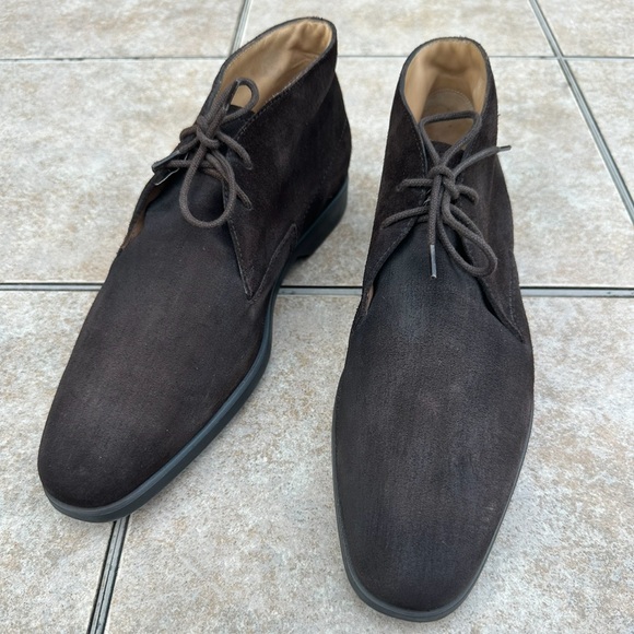 Tod’s Brown Suede Chukka Boots